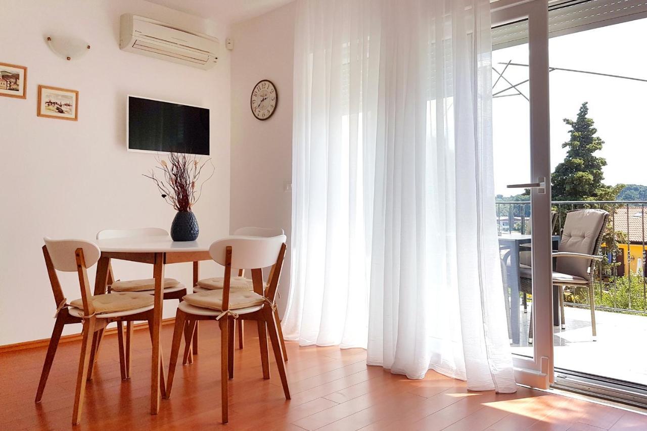 Apartments By The Sea Rovinj - 3373 Exterior foto